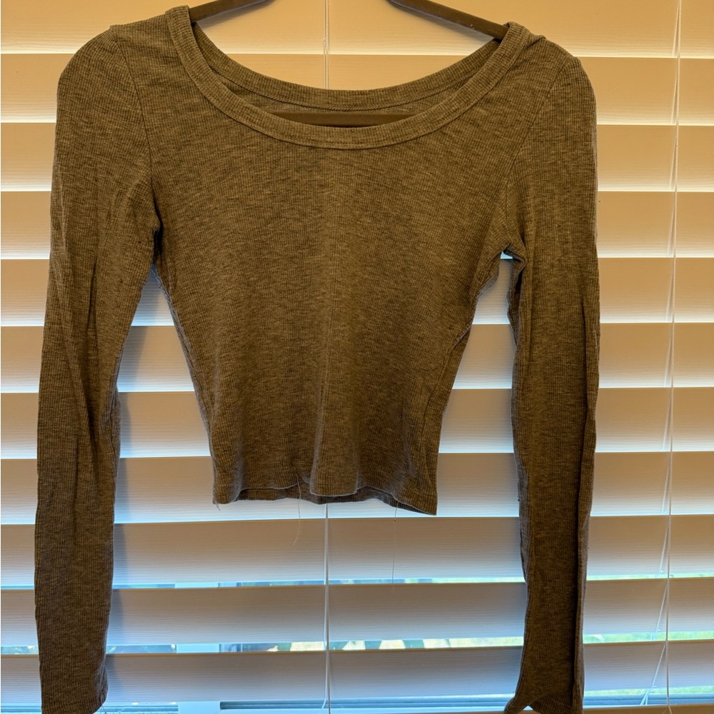 PacSun Gray Fitted Crop Blouse